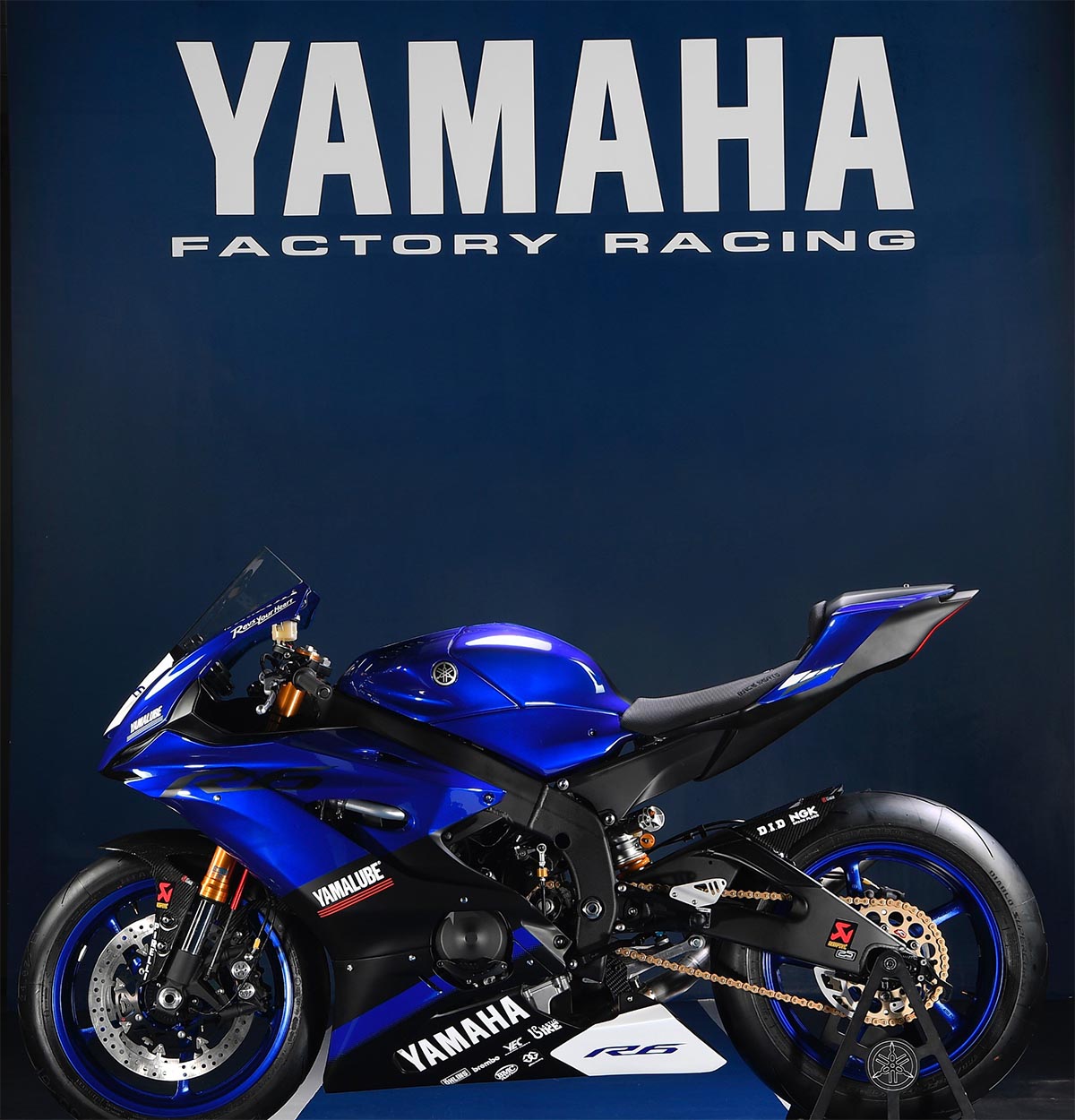 02_yzf-r6-2017-race-ready